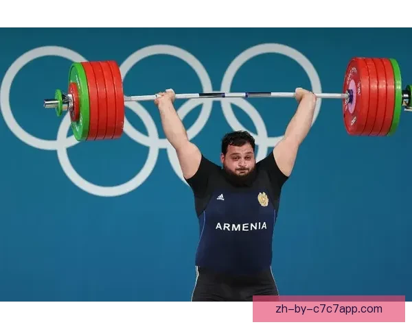 全球举重巨人争霸战：重量级锦标赛掀起热潮