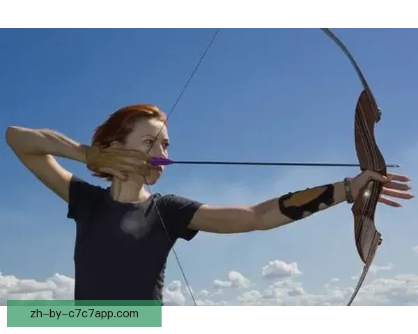 射箭冠军：优雅箭术，风姿卓越